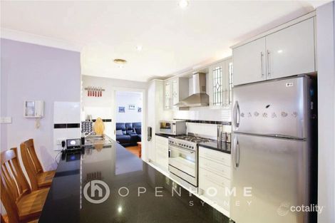 Property photo of 2 Freeman Circuit Ingleburn NSW 2565