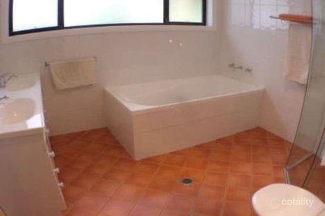 Property photo of 1 Coral Tree Place Point Clare NSW 2250