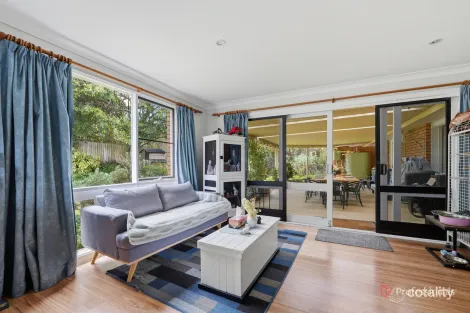 Property photo of 16 Stewart Crescent Armidale NSW 2350