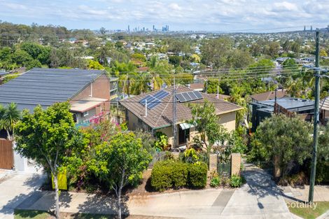 1022 South Pine Rd, Everton Hills, QLD 4053