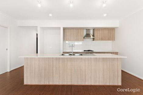 Property photo of 41 Skylark Boulevard Clyde North VIC 3978