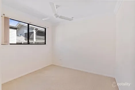 Property photo of 8/2-40 Koplick Road Chambers Flat QLD 4133