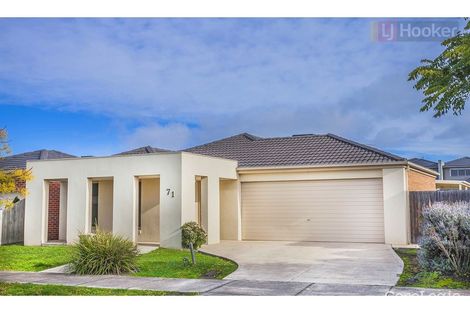 Property photo of 71 Villawood Avenue Roxburgh Park VIC 3064