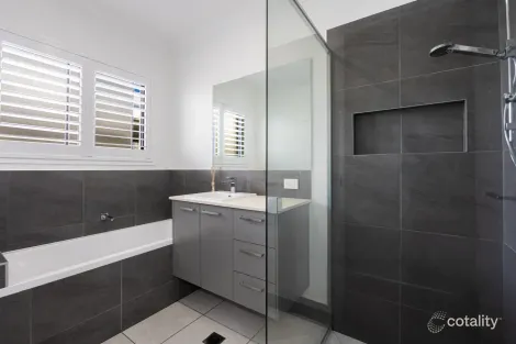 Property photo of 18 Grebe Crescent Bli Bli QLD 4560