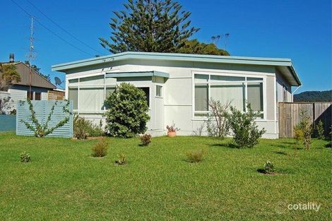 Property photo of 53 Renfrew Road Werri Beach NSW 2534