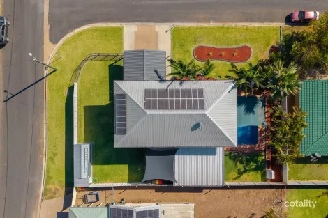 Property photo of 2 Bowyer Drive Emerald QLD 4720