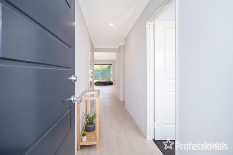 Property photo of 3A Kite Mews Ballajura WA 6066