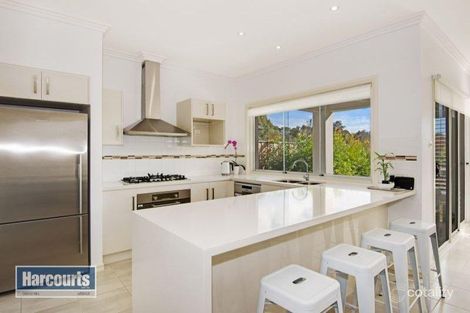 Property photo of 6 Kimber Crescent Norwest NSW 2153