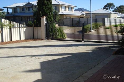 Property photo of 22 Peppertree Close Wannanup WA 6210