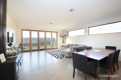 Property photo of 21 Gillingham Crescent Clyde North VIC 3978