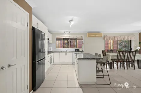 Property photo of 34 Ebony Crescent Redland Bay QLD 4165