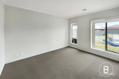 Property photo of 4 Beldi Street Alfredton VIC 3350