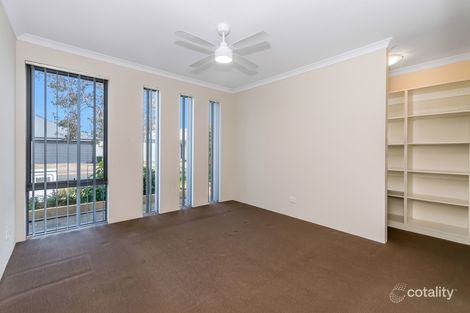 Property photo of 21 Nesbit Drive Haynes WA 6112