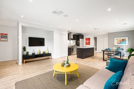 Property photo of 21 Stradling Rise Mernda VIC 3754
