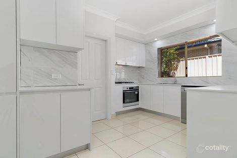 Property photo of 2 Chadley Place West Hoxton NSW 2171