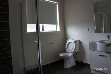 Property photo of 30 Cable Circuit Craigieburn VIC 3064