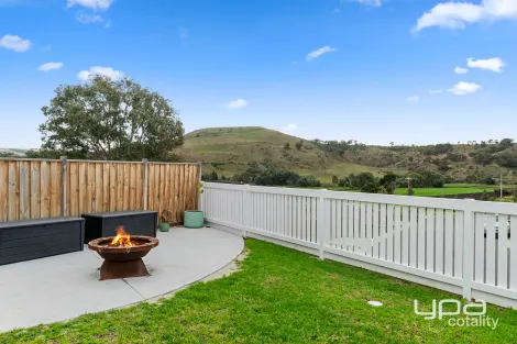 Property photo of 5 Edgerton Place Maddingley VIC 3340