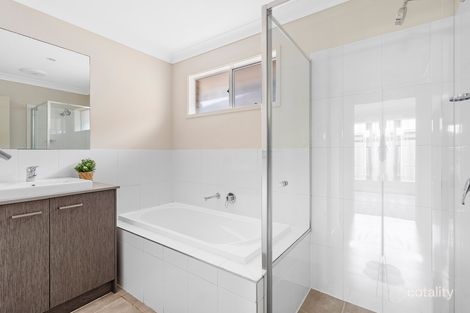 Property photo of 3 Base Street Victoria Point QLD 4165