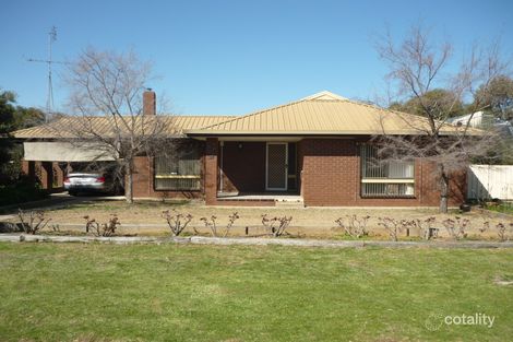 11 Wilson St, Charlton, VIC 3525