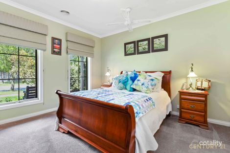 49 Henry Lawson Dr, Pakenham, VIC 3810