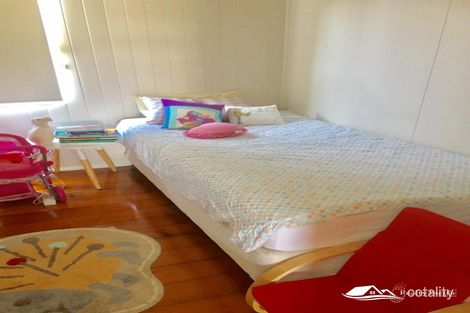 Property photo of 118 Barrack Road Cannon Hill QLD 4170