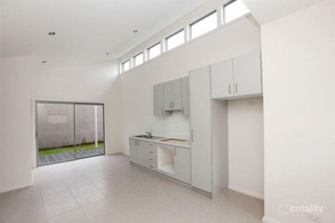 Property photo of 2 Highlands Road Thomastown VIC 3074