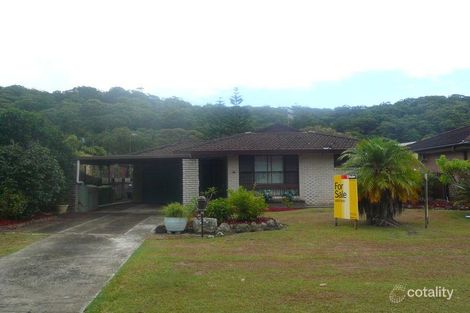 Property photo of 17 Blue Waters Parade Tascott NSW 2250