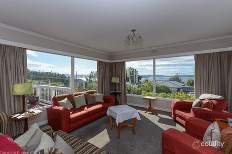 Property photo of 7 Nightingale Avenue Taroona TAS 7053