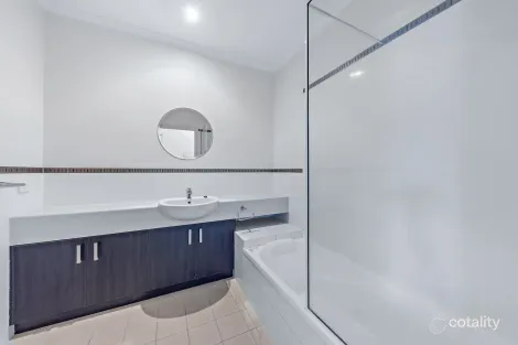 Property photo of 8/25 Abell Road Cannonvale QLD 4802