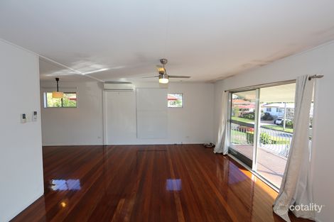Property photo of 7 Kiparra Street Mansfield QLD 4122
