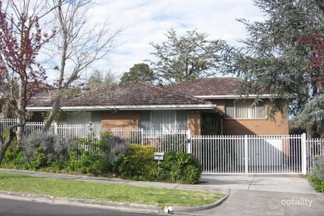 Property photo of 28 Hillside Road Mount Waverley VIC 3149