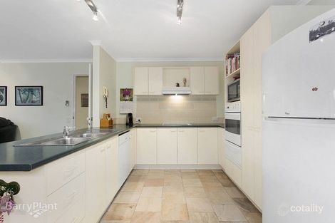 Property photo of 23 Allardice Parade Berwick VIC 3806