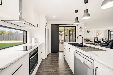 Property photo of 23 Collins Drive Suttontown SA 5291