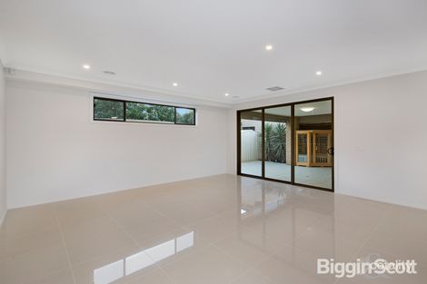 Property photo of 190 Keylana Drive Keysborough VIC 3173