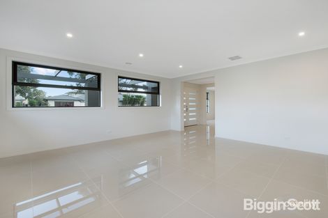 Property photo of 190 Keylana Drive Keysborough VIC 3173