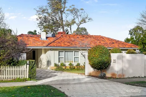 26 WEBB ST, ROSSMOYNE, WA 6148