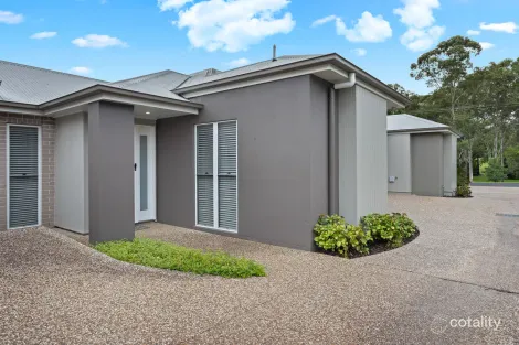 2/231a Mackenzie St, Centenary Heights, QLD 4350