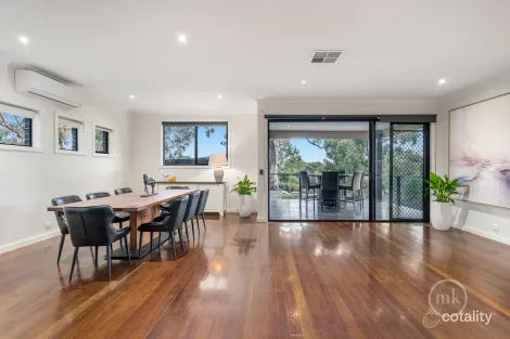 Property photo of 6 Nash Grove Doreen VIC 3754