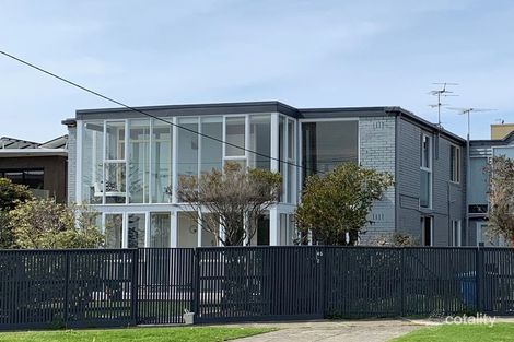 Property photo of 2/45 Beach Road Hampton VIC 3188