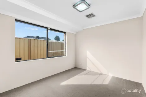 Property photo of 7 Ellesmere Circuit Success WA 6164