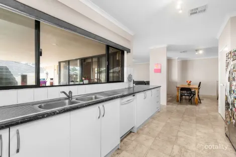 Property photo of 7 Ellesmere Circuit Success WA 6164