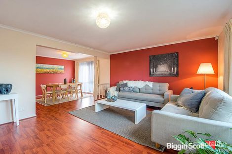 Property photo of 10 Snowgum Court Keysborough VIC 3173