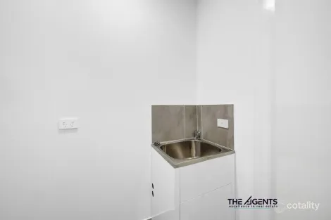 Property photo of 24 Amara Street Tarneit VIC 3029