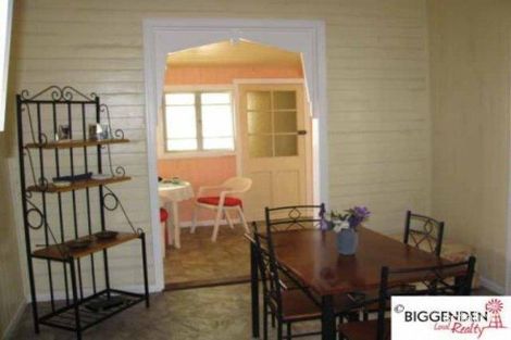 Property photo of 37 George Street Biggenden QLD 4621