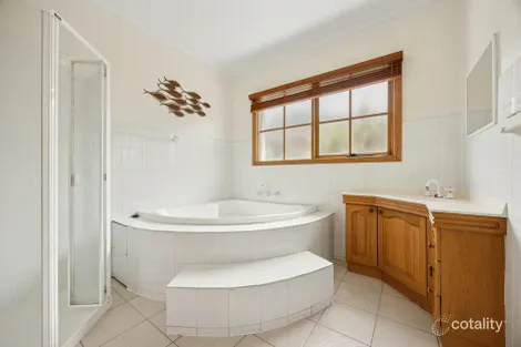 Property photo of 14 Windsor Avenue Bentleigh VIC 3204