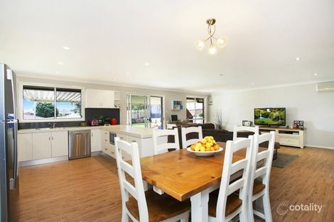 Property photo of 19 Benjamin Circle Rutherford NSW 2320
