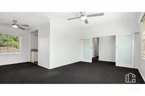 Property photo of 35 Green Parade Valley Heights NSW 2777
