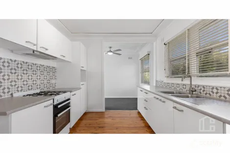 Property photo of 35 Green Parade Valley Heights NSW 2777
