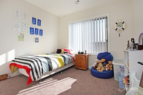 Property photo of 19 Eucalypt Rise Jerrabomberra NSW 2619