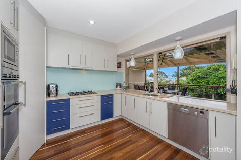 Property photo of 31 Stratton Terrace Wynnum QLD 4178